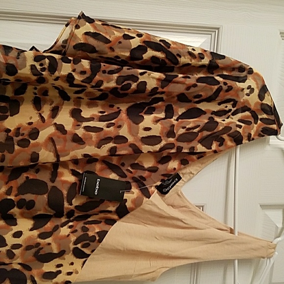 BEBE FLUTTER SLEEVE DRESS - Picture 2 of 7